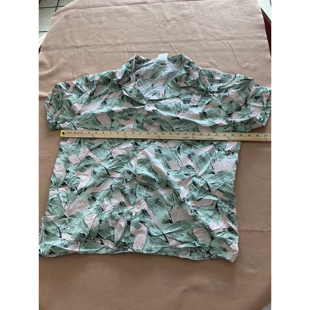 Stranger Things Hopper Shirt Adult XL Pink Green Excellent 80s Cosplay - Picture 3 of 8